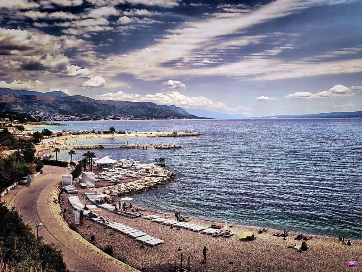 Apartment Relax Whit Big Terrace 170M2 Near The Beach Сплит Экстерьер фото