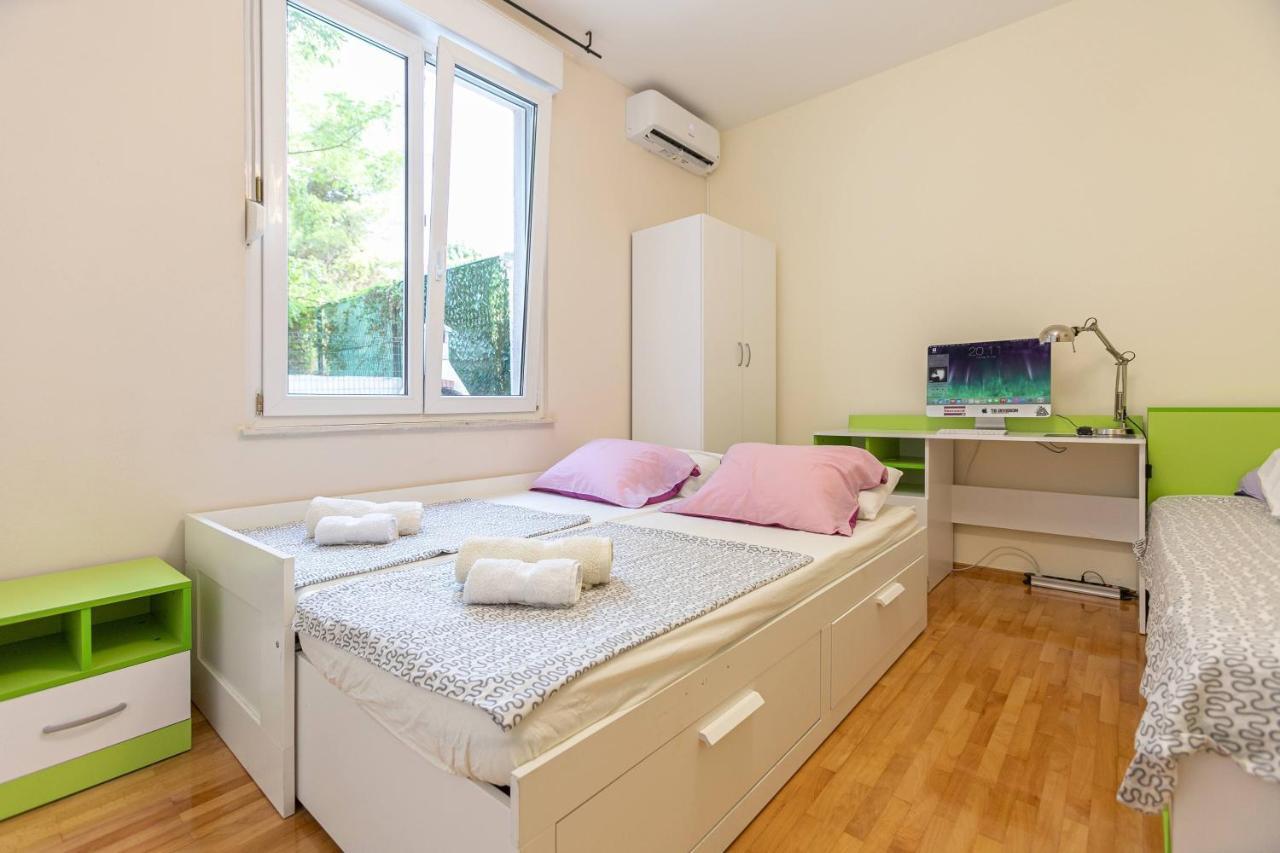 Apartment Relax Whit Big Terrace 170M2 Near The Beach Сплит Экстерьер фото