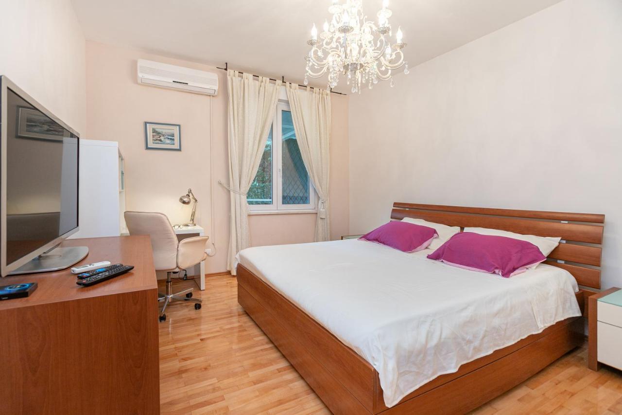 Apartment Relax Whit Big Terrace 170M2 Near The Beach Сплит Экстерьер фото